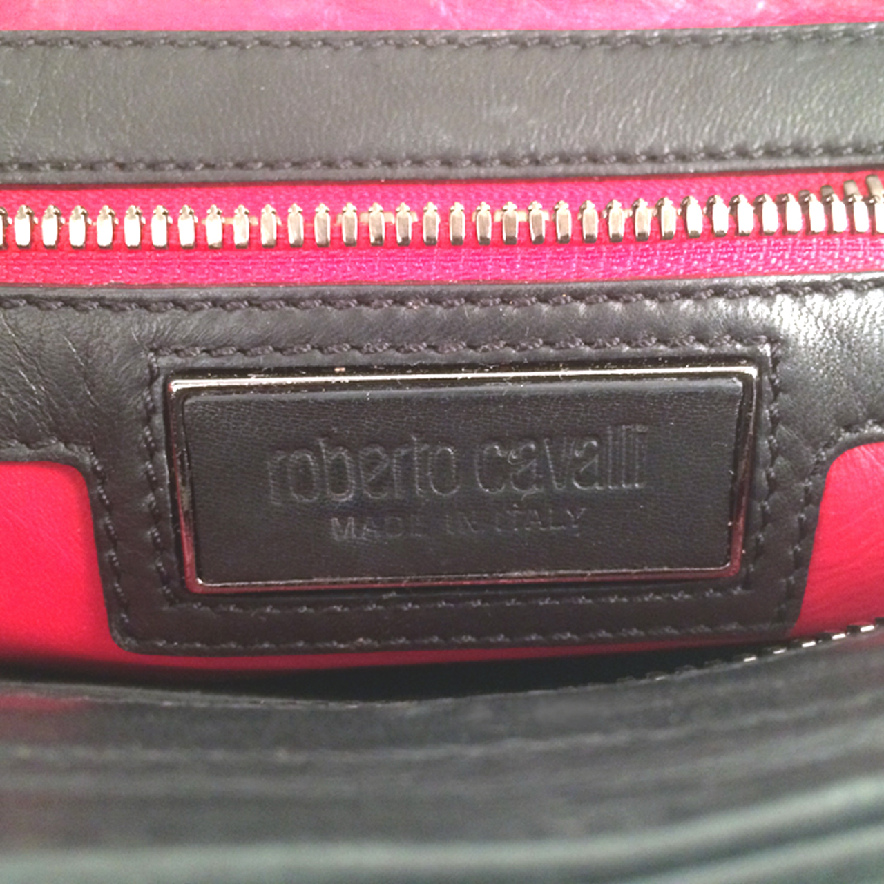 Pin by 2LITOVONKA on ACCESSORIES!!!! | Bags, Fashion handbags, Roberto  cavalli