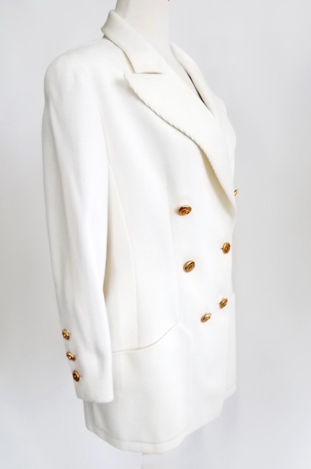 Chanel Boutique White Doubled Breasted CC Logo Buttons Blazer - Einna Sirrod